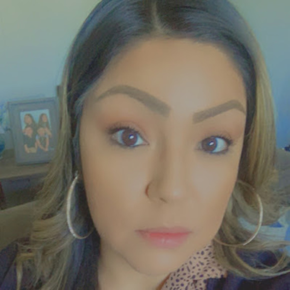 Meet your Posher, Saira - Picture 1 of 1